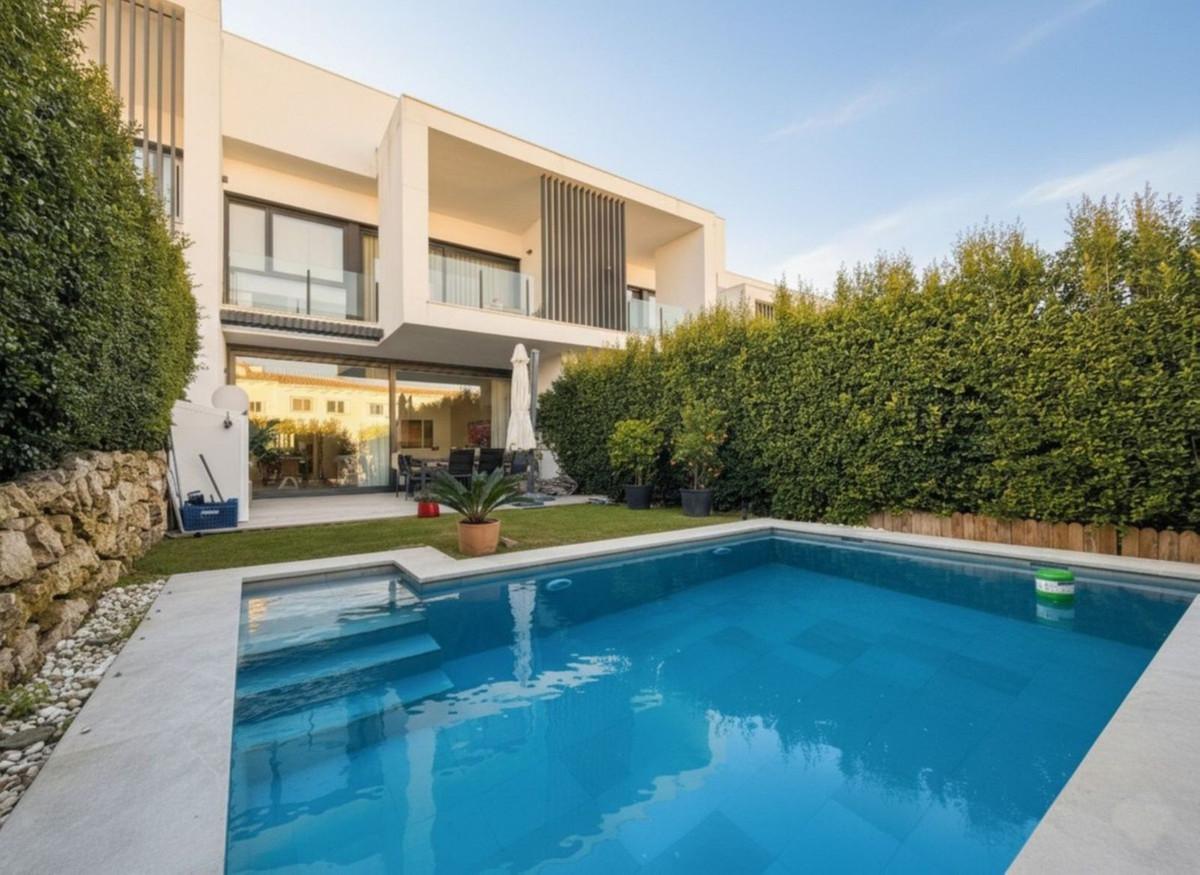 Townhouse Terraced in San Roque