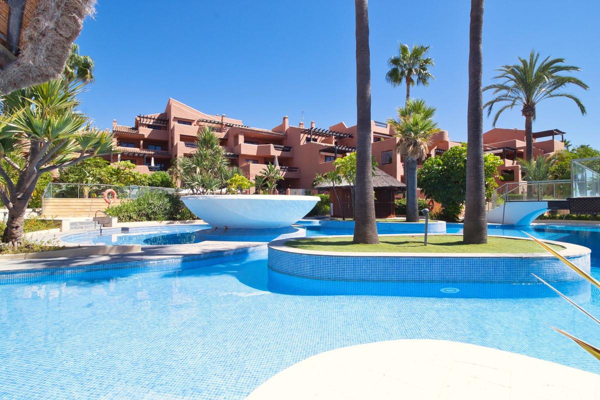 Apartment Middle Floor in Estepona