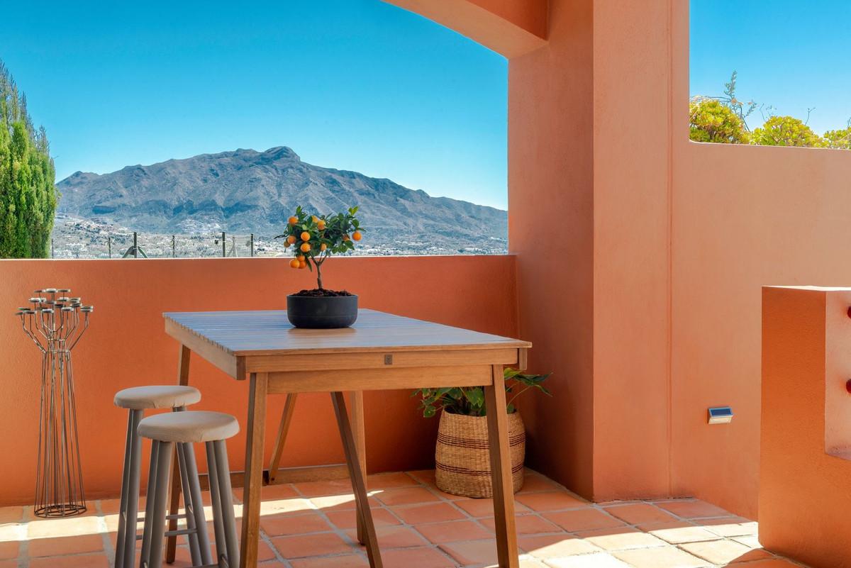 Townhouse Terraced in El Paraiso