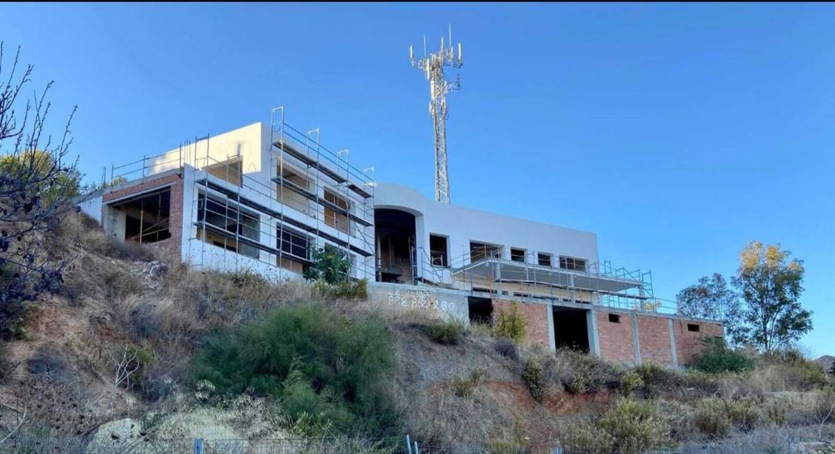 Villa Detached in Las Chapas