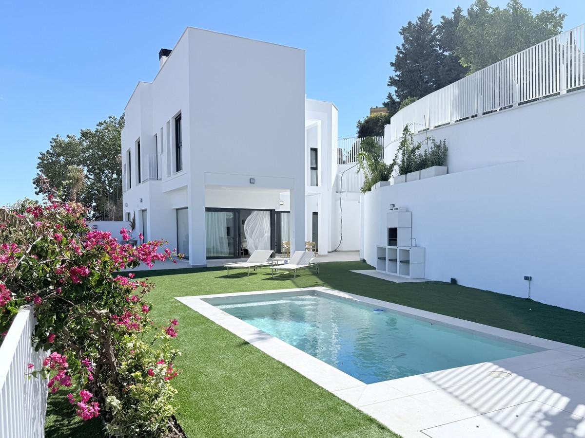 Villa Semi Detached in Málaga