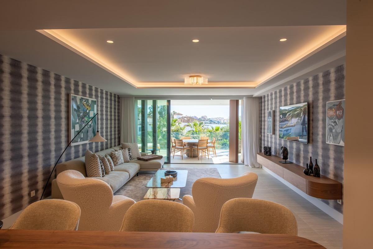 Apartment Middle Floor in Estepona