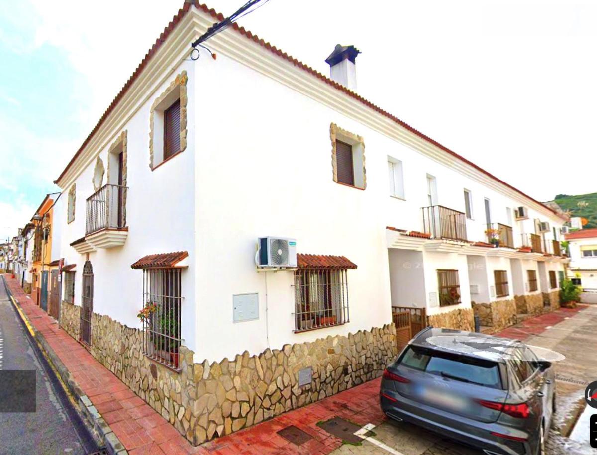 Townhouse Semi Detached in Casares