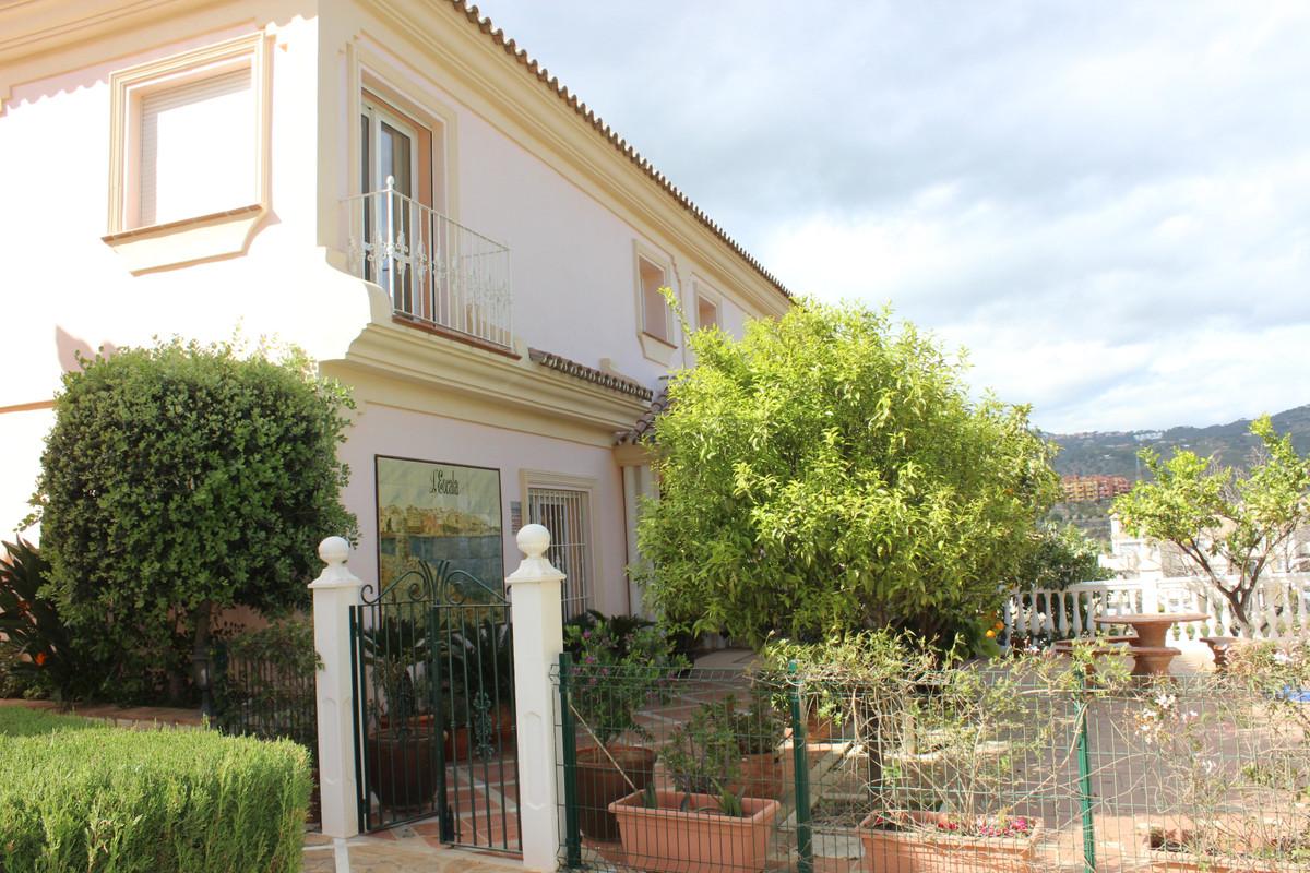 Villa Detached in Artola