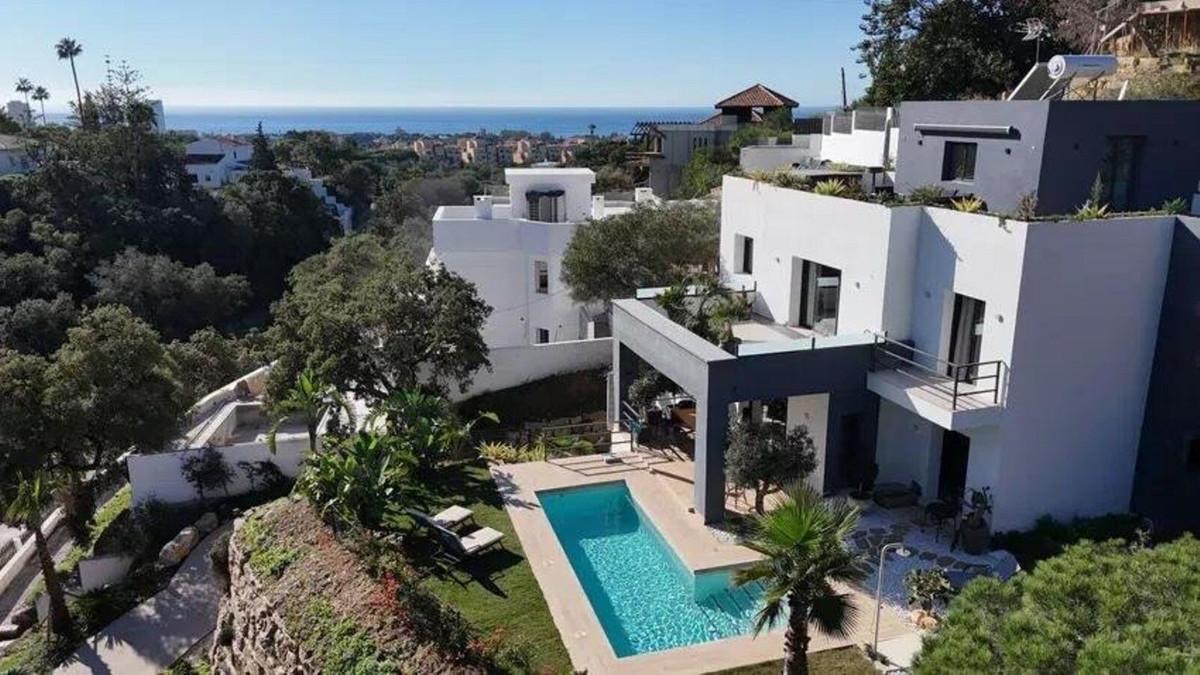 Villa Detached in Elviria