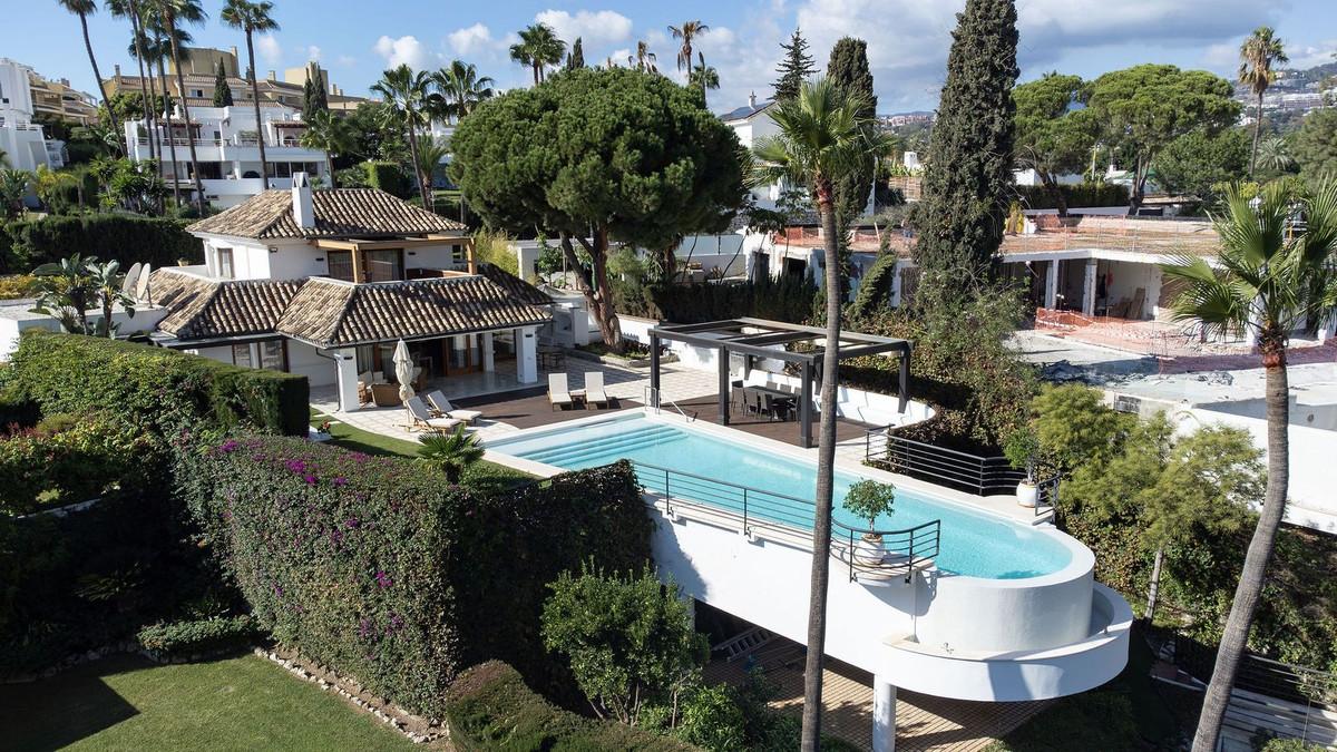 Villa Detached in Nueva Andaluc&iacute;a