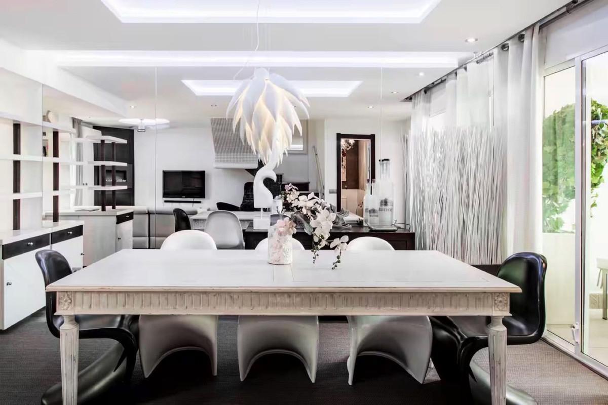 Townhouse Terraced in Nueva Andaluc&iacute;a