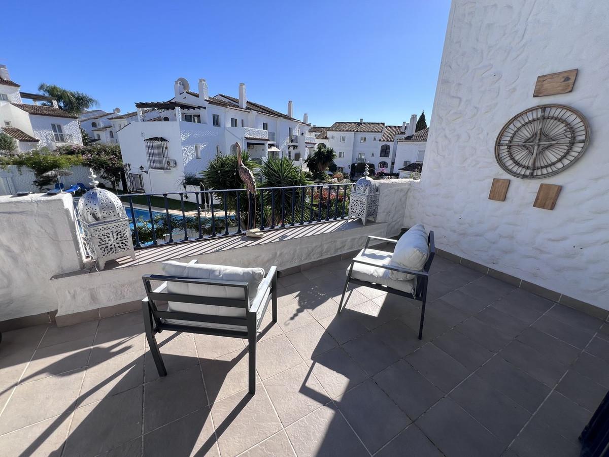 Townhouse Terraced in El Paraiso