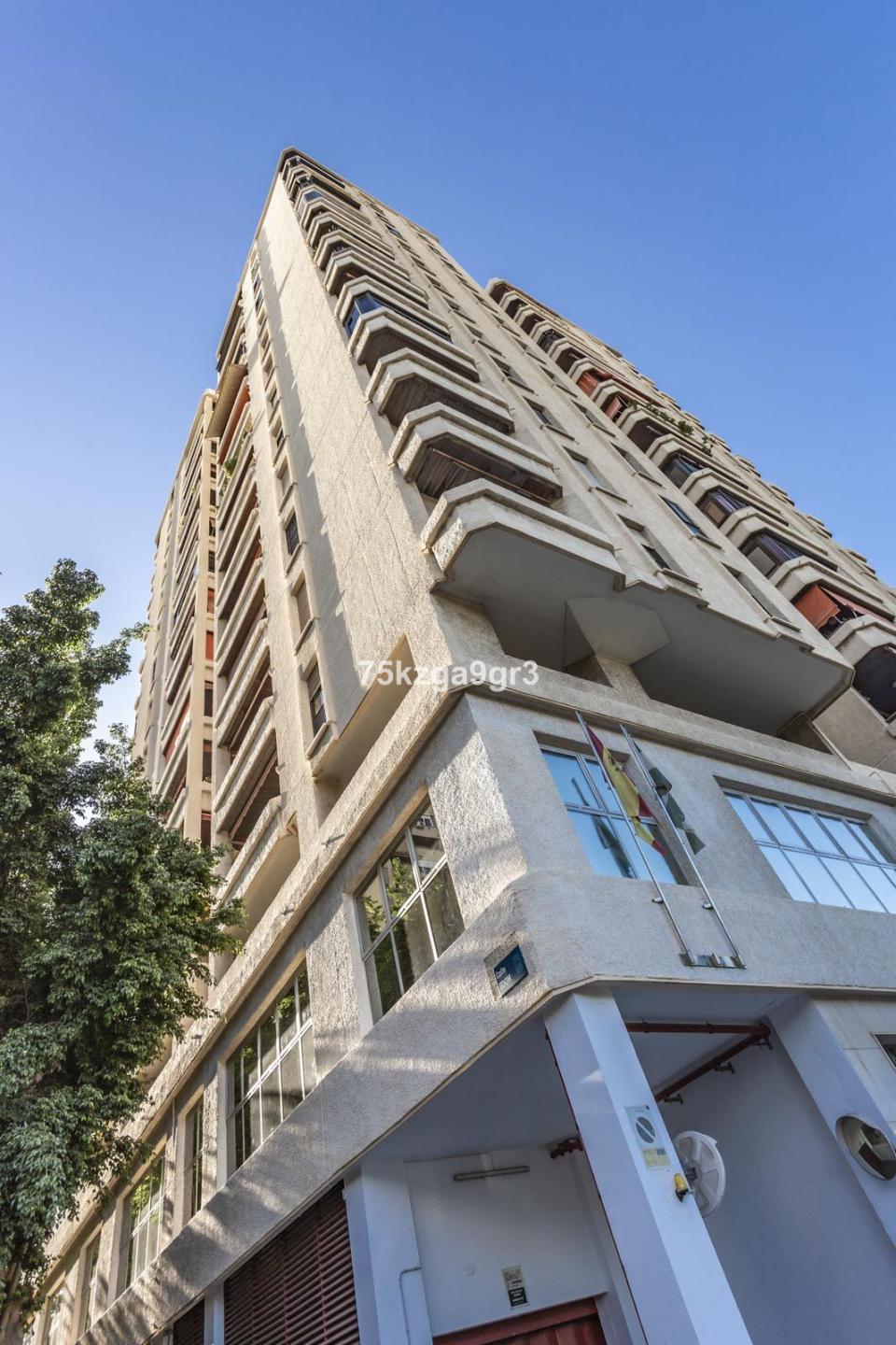 Apartment Middle Floor in M&aacute;laga