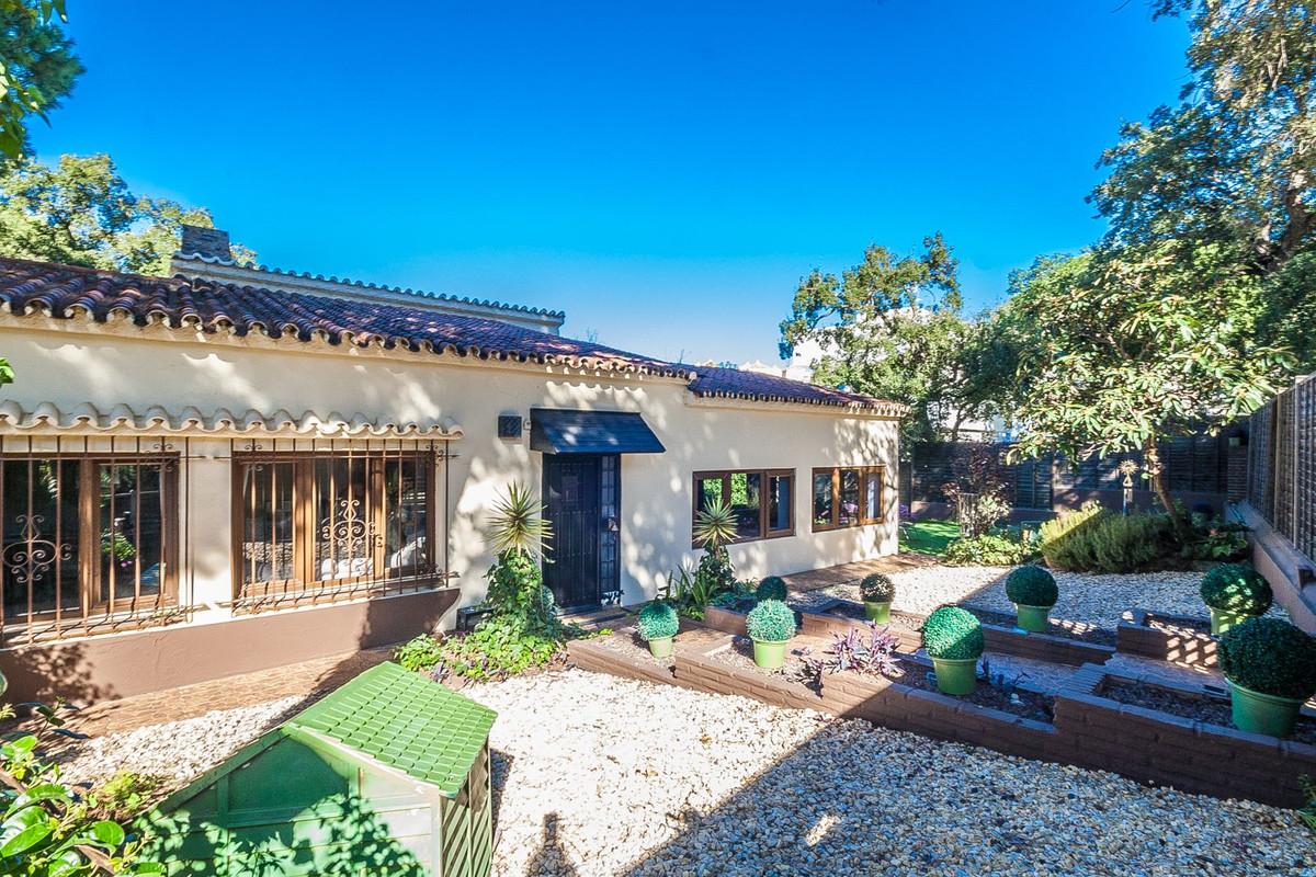 Villa Detached in Elviria