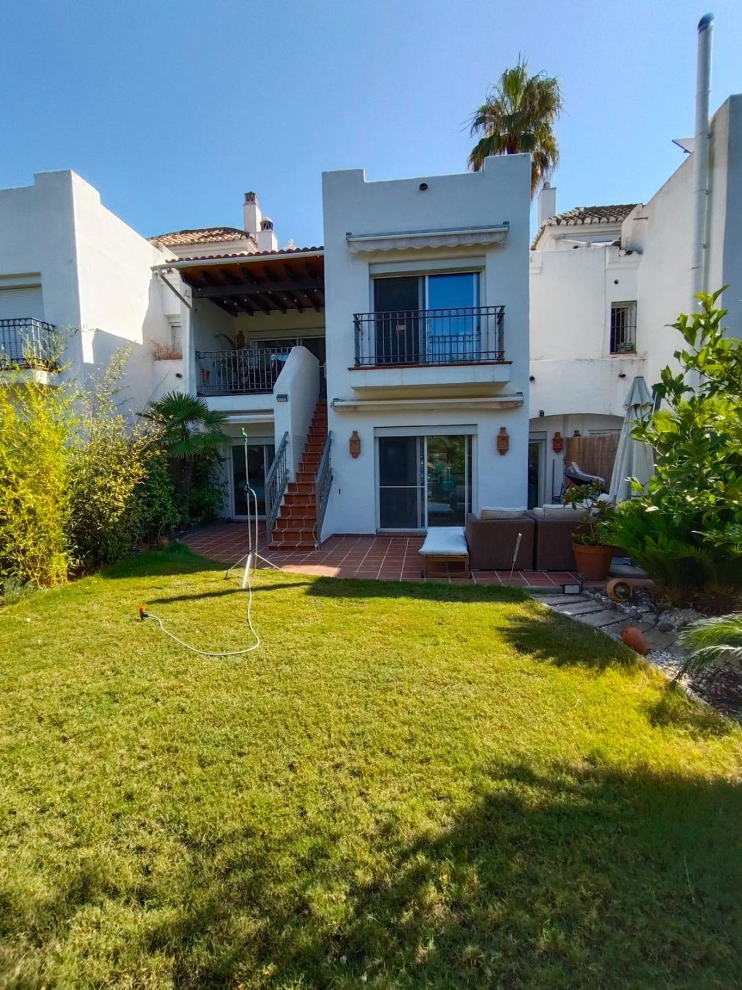 Townhouse Terraced in Ist&aacute;n
