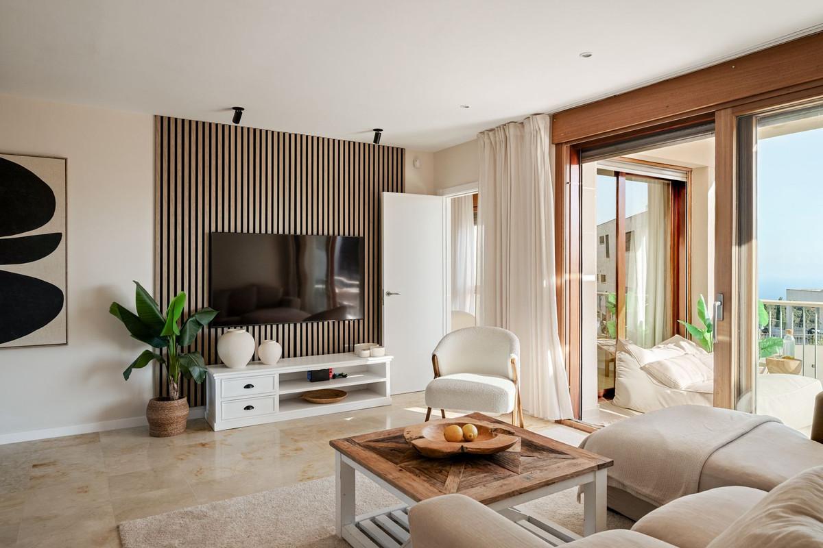 Apartment Middle Floor in Altos de los Monteros