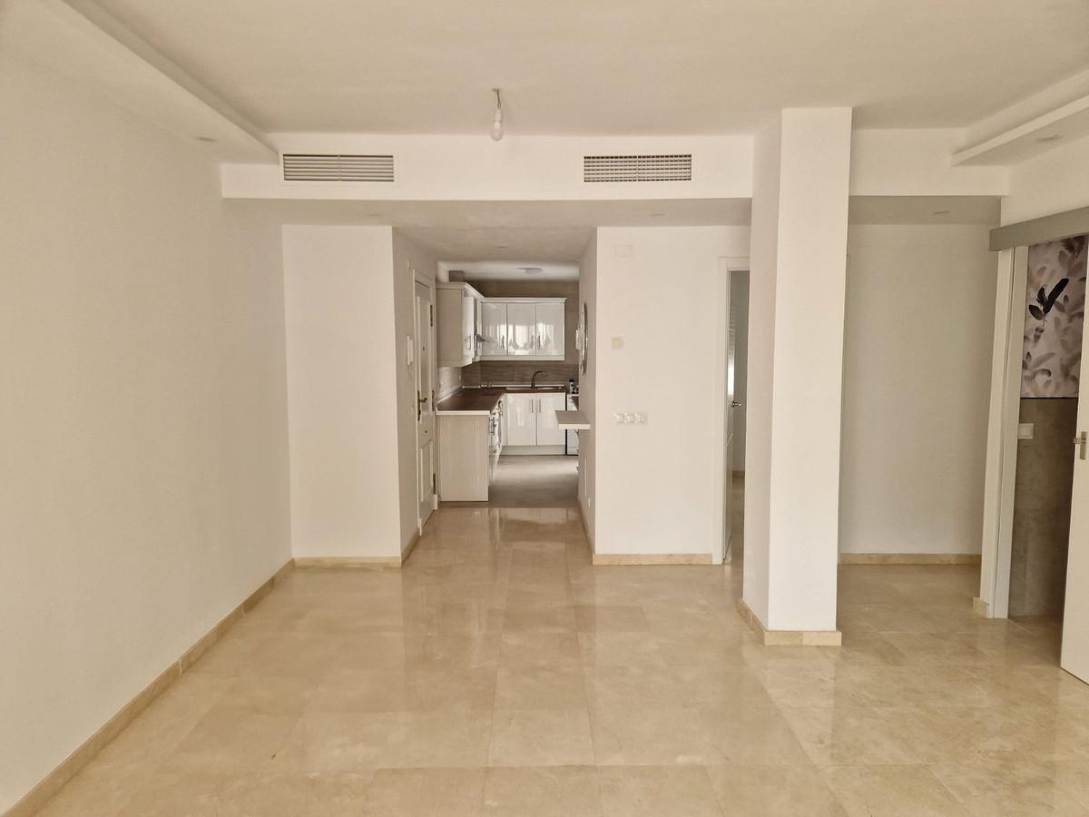 Apartment Middle Floor in Estepona