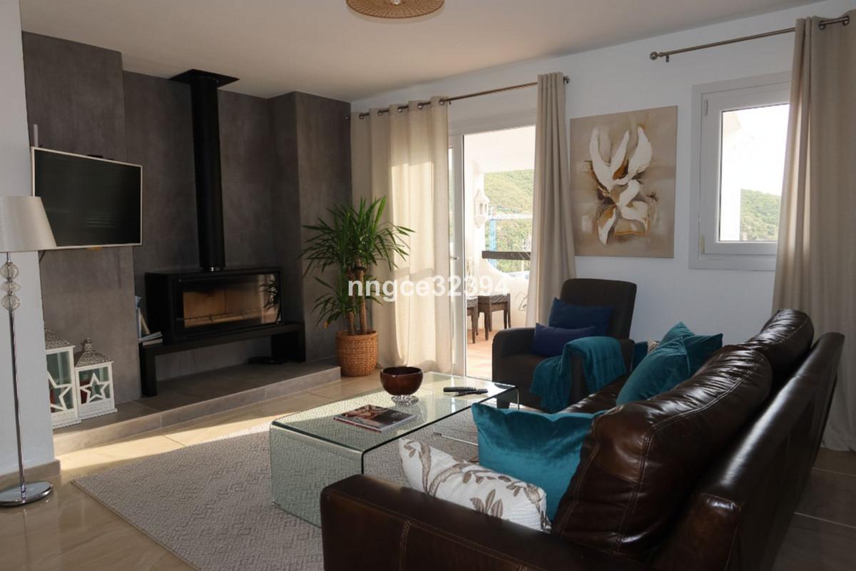 Apartment Penthouse in Benahavís