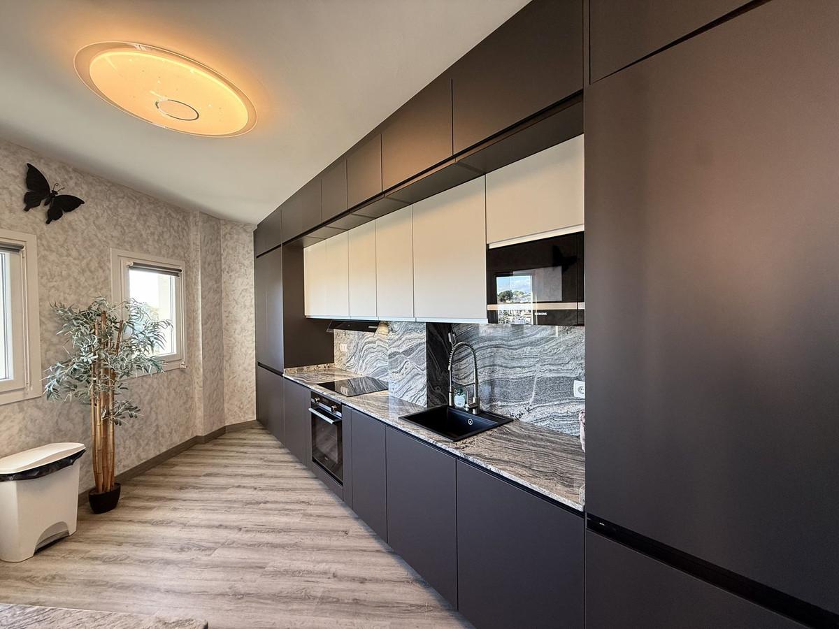 Apartment Middle Floor in Estepona