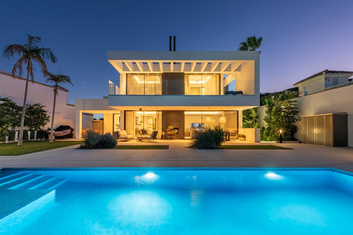 Villa Detached in Cerros del Aguila