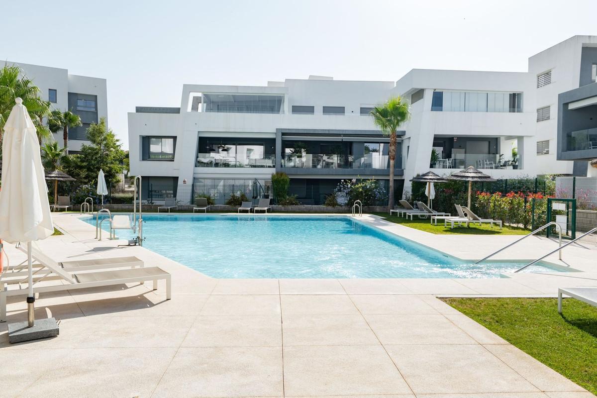 Apartment Middle Floor in Estepona