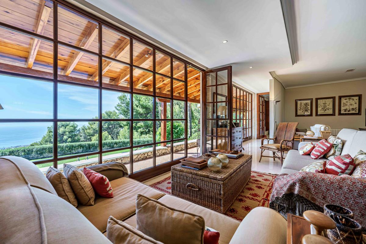 Villa Detached in Pinares de San Antón