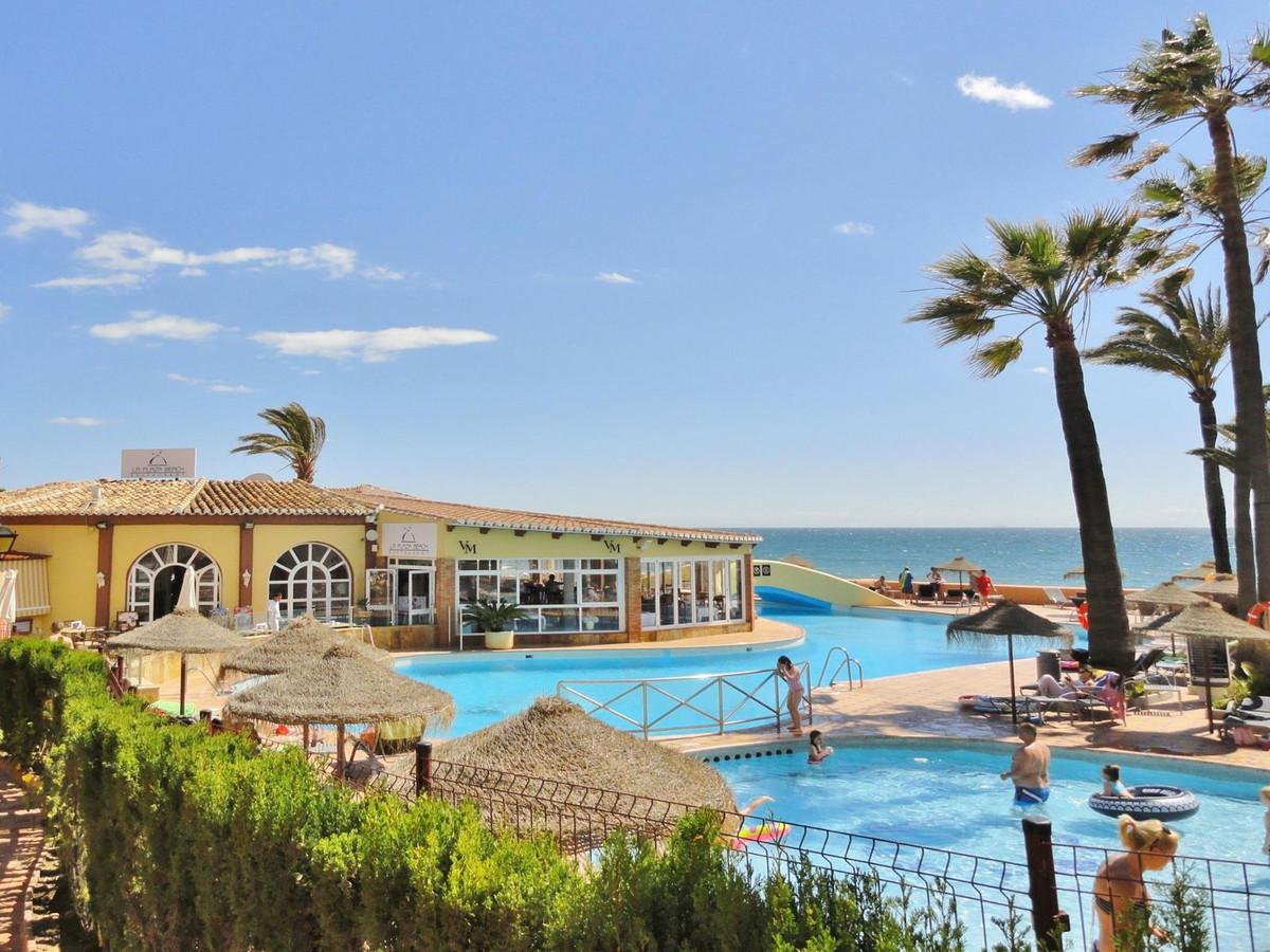 Apartment Penthouse in Calahonda