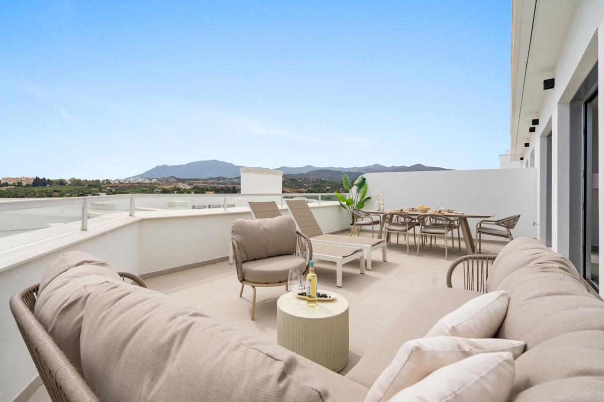 Apartment Penthouse in Estepona
