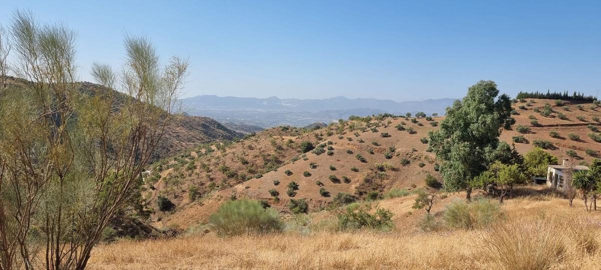 Plot Land in Estacion de Cartama