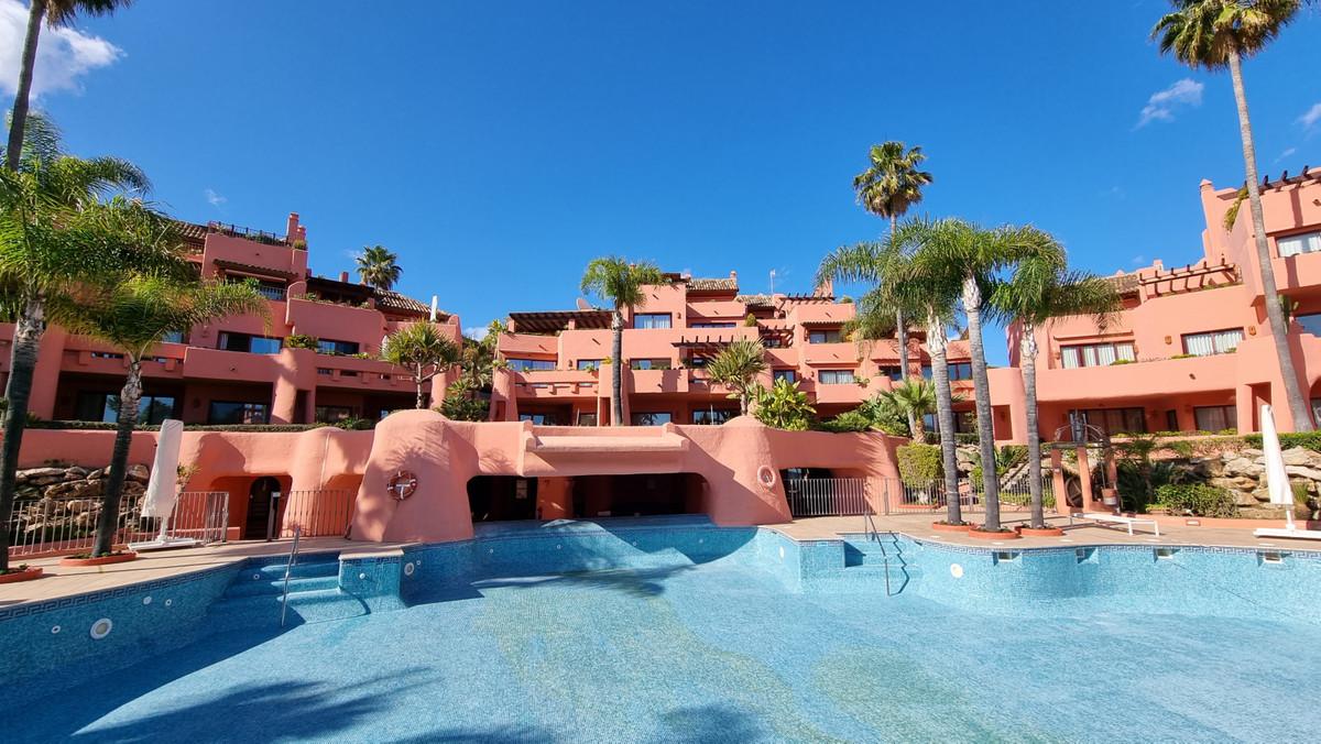 Apartment Middle Floor in Estepona