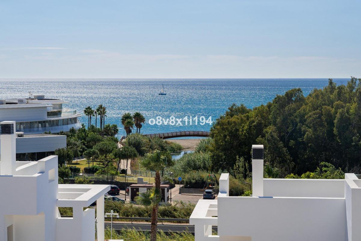 Apartment Penthouse in Estepona