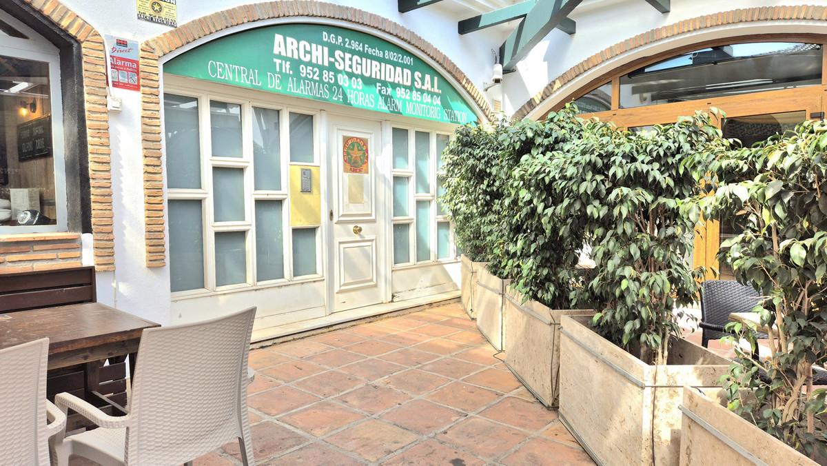 Commercial Commercial Premises in Elviria