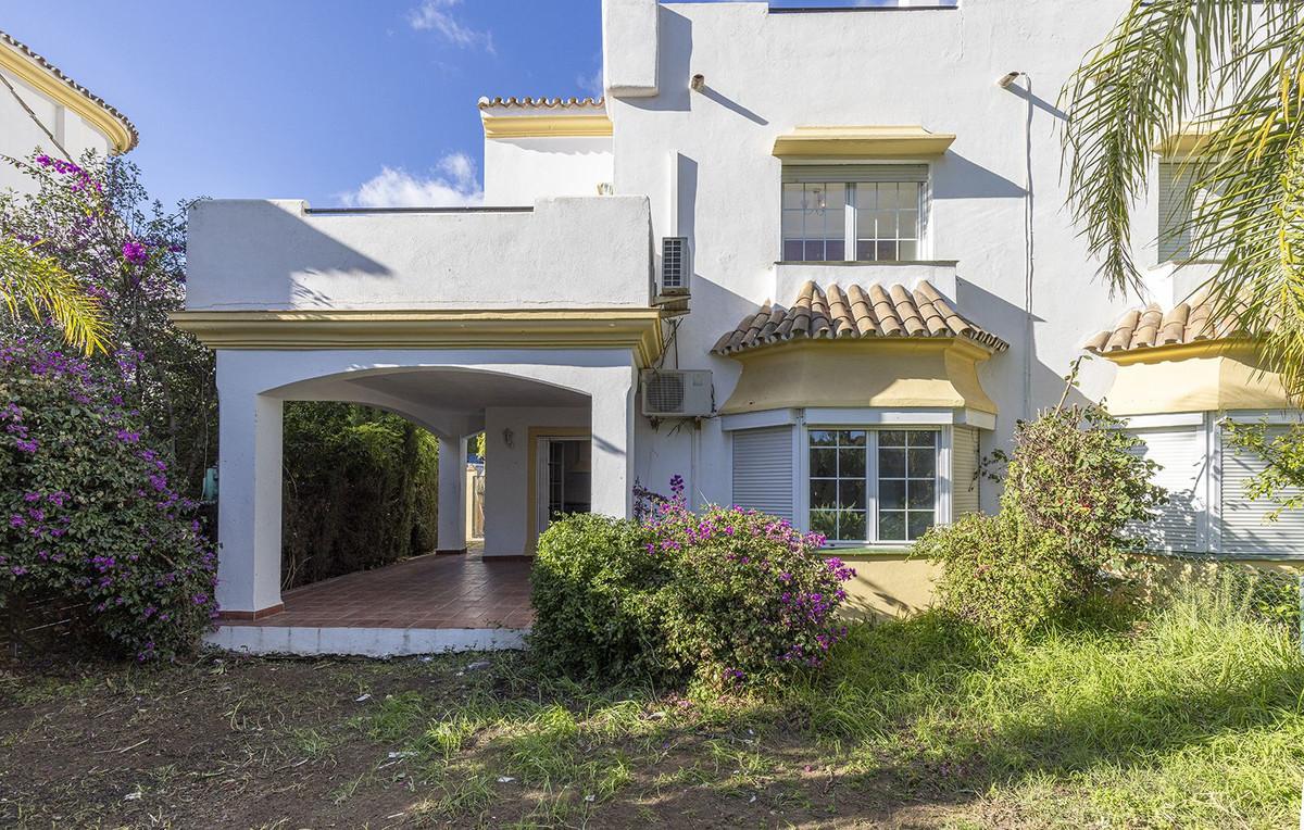 Townhouse Terraced in Elviria