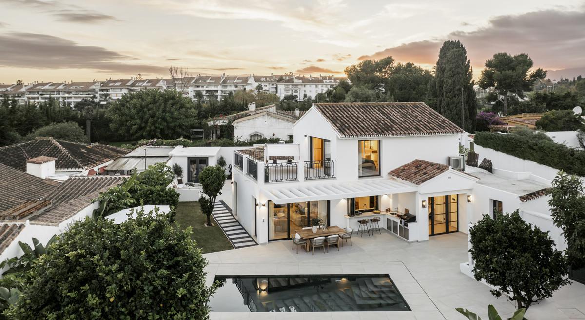 Villa Detached in San Pedro de Alc&aacute;ntara