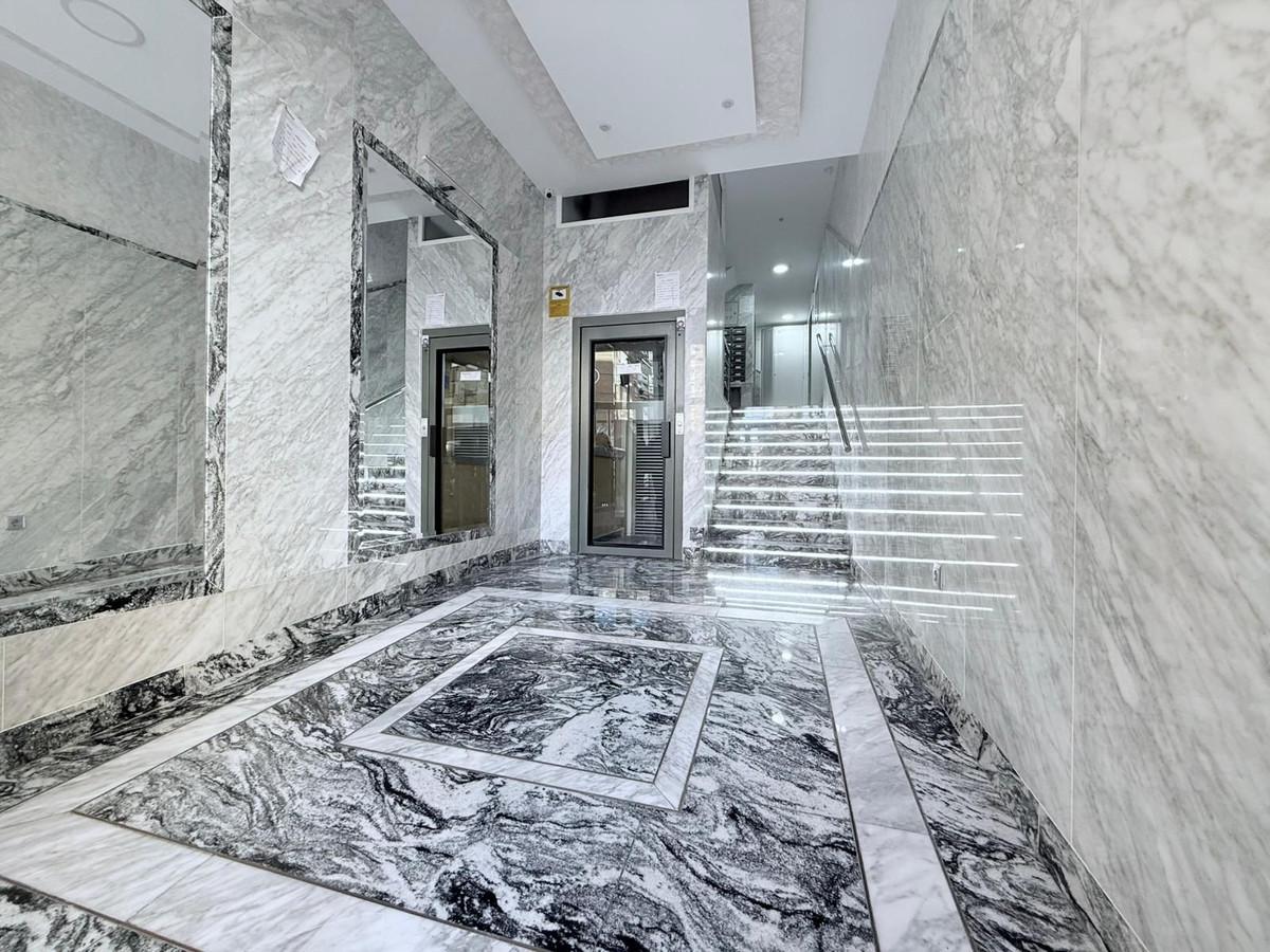 Apartment Middle Floor in M&aacute;laga