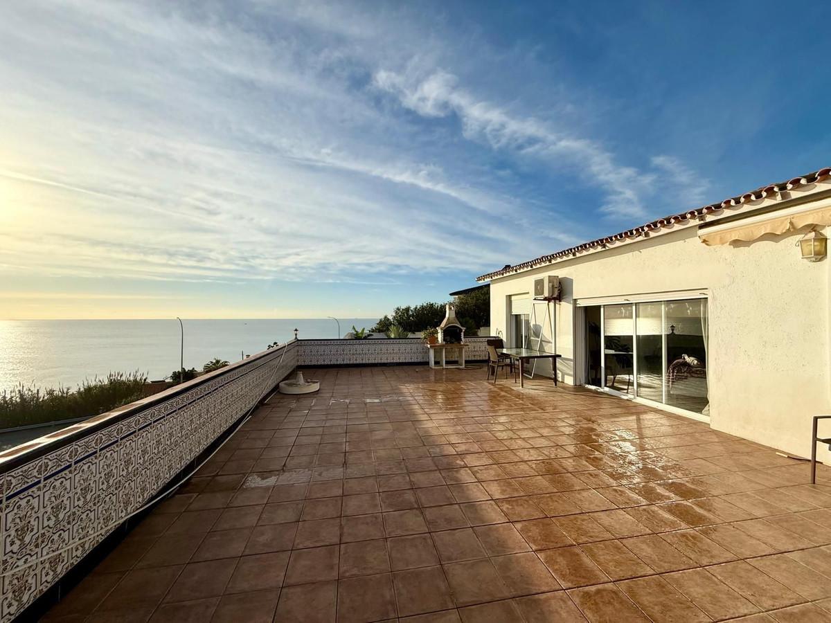 Villa Detached in Torreguadiaro