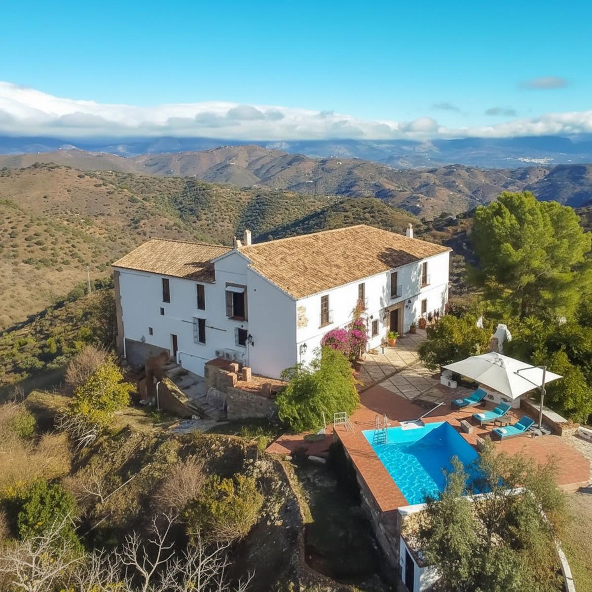 Villa Finca in Montes de M&aacute;laga