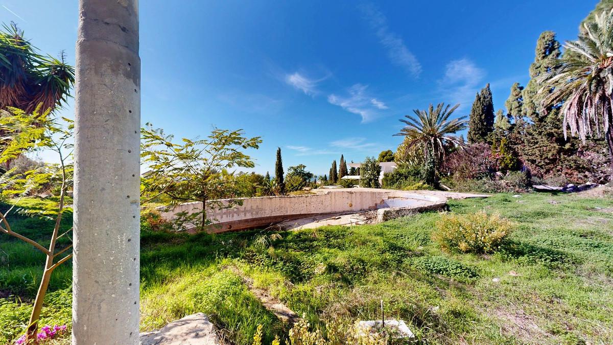 Plot Residential in Hacienda Las Chapas