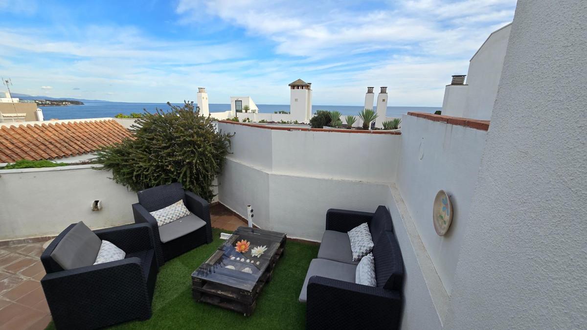 Apartment Middle Floor in Estepona