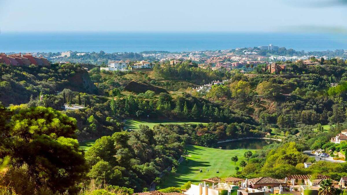 Apartment Middle Floor in Monte Halcones