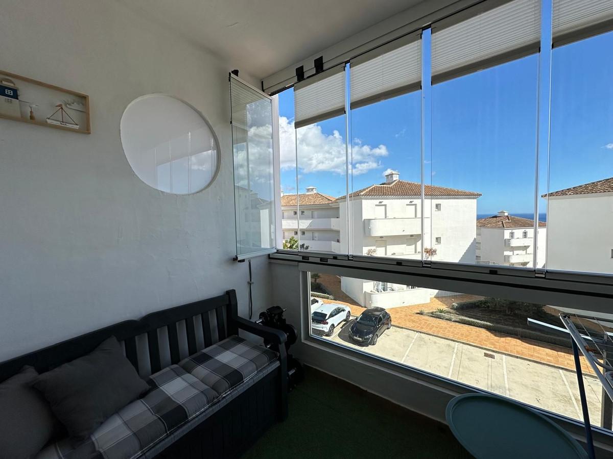 Apartment Middle Floor in Manilva