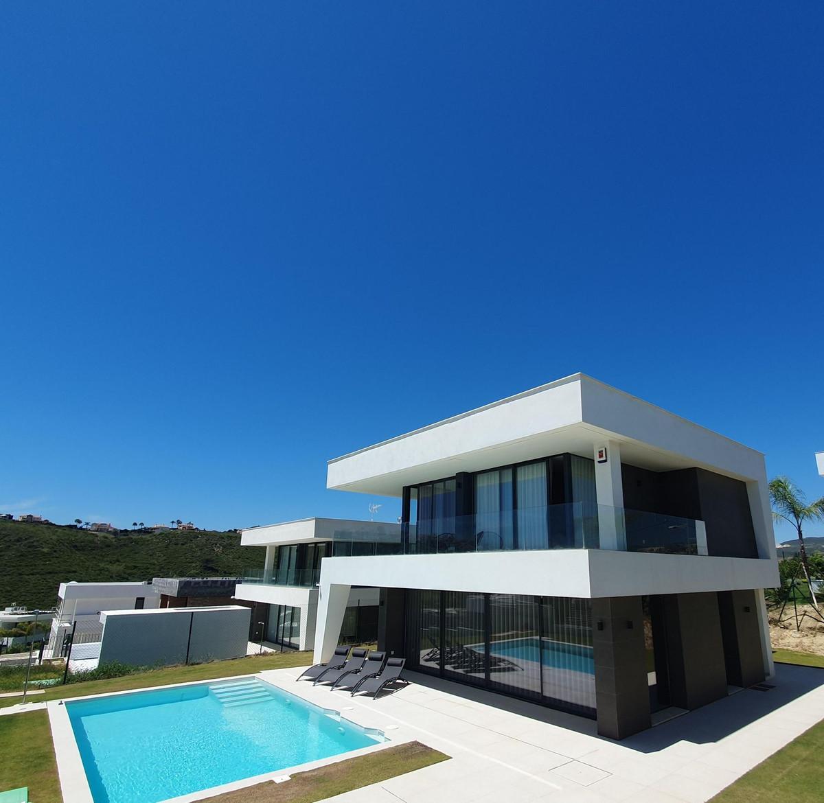 Villa Detached in La Duquesa