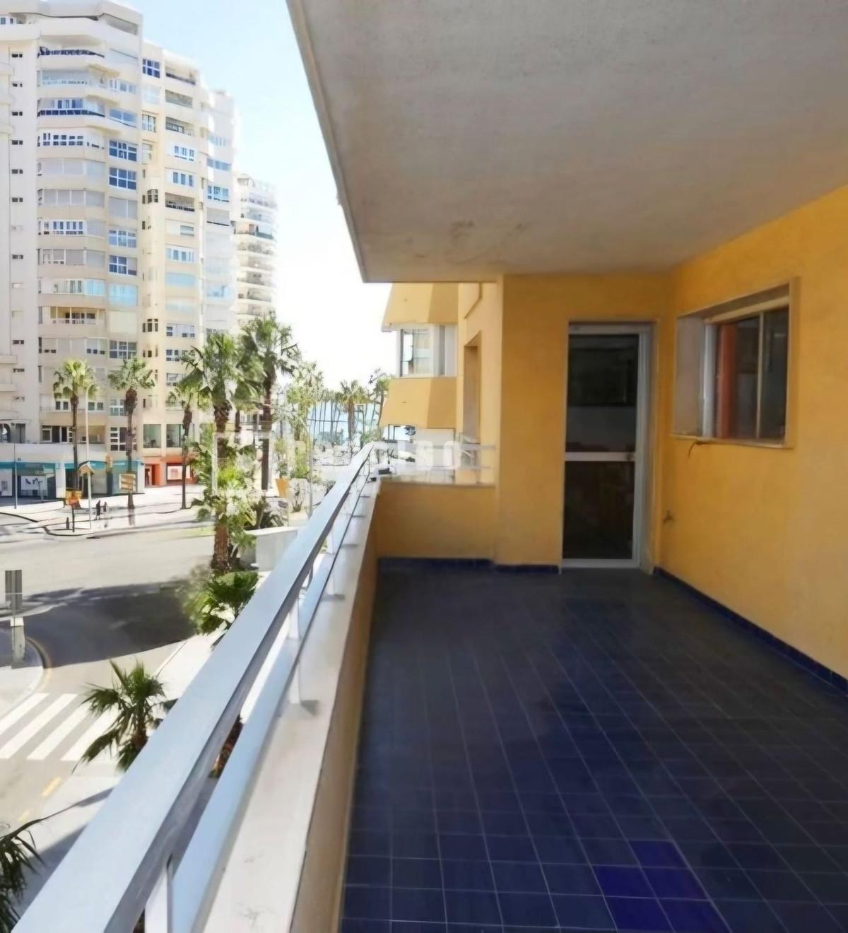 Apartment Middle Floor in Malagueta