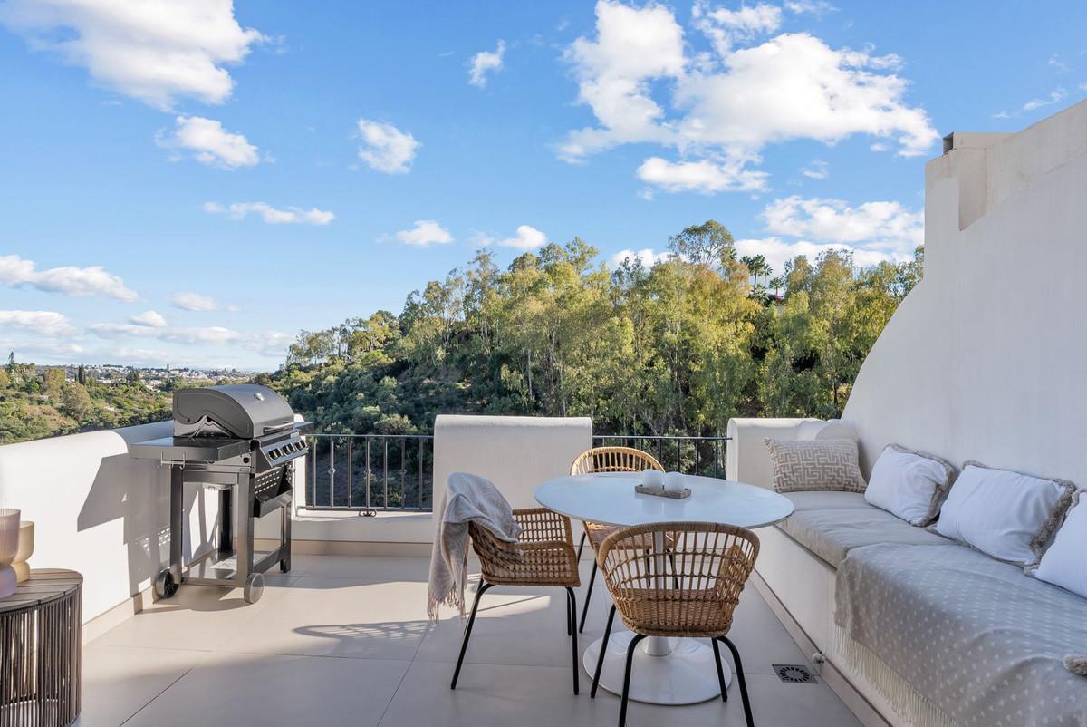 Apartment Middle Floor in Benahav&iacute;s