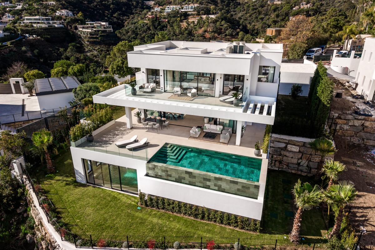 Villa Detached in El Madro&ntilde;al