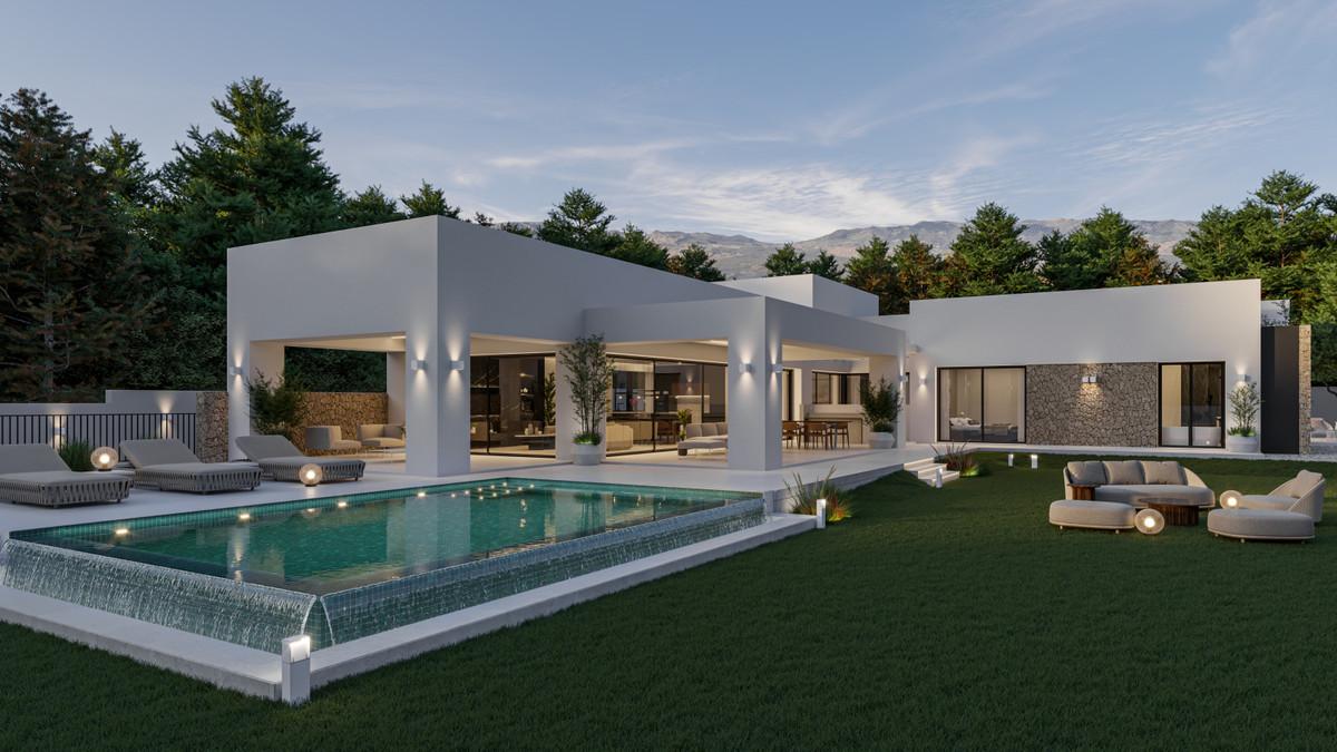 Villa Detached in New Golden Mile
