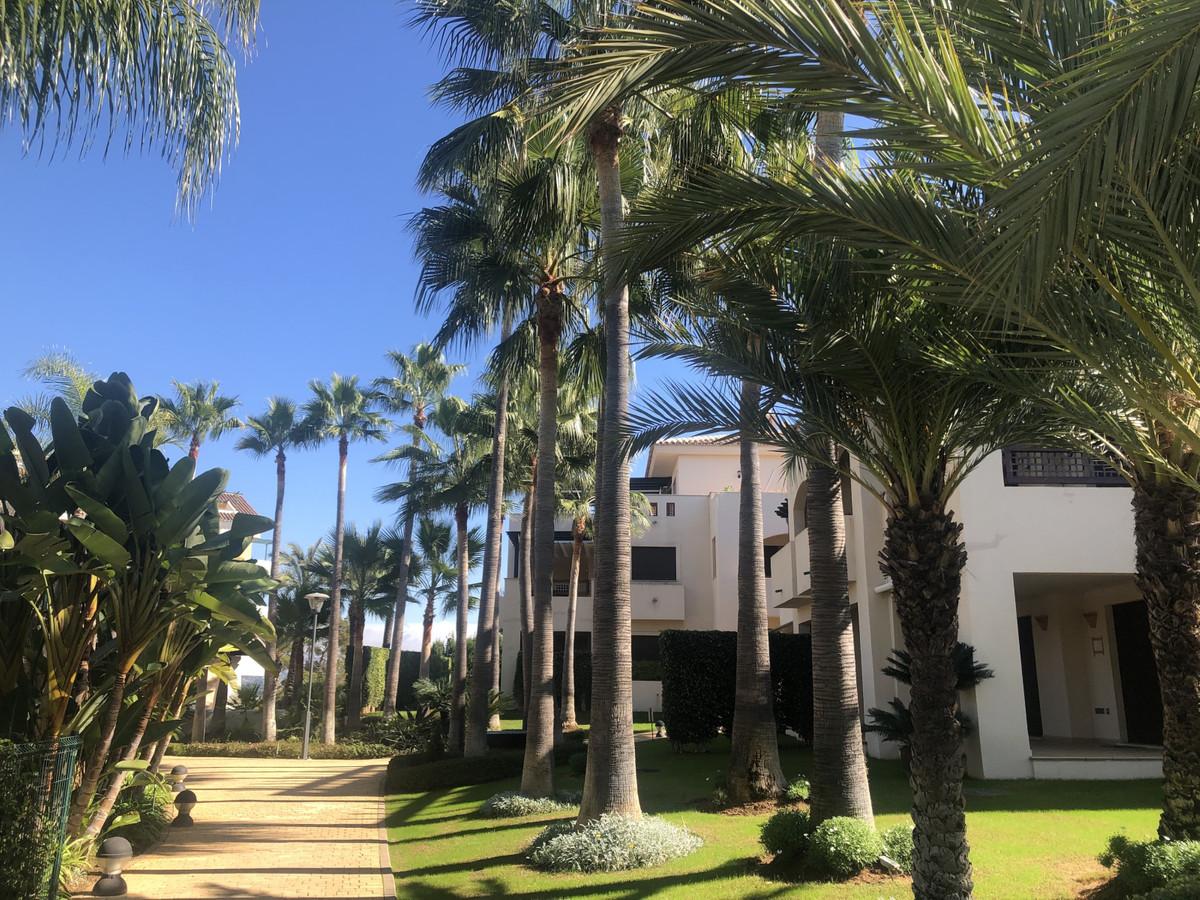 Apartment Middle Floor in Nueva Andaluc&iacute;a