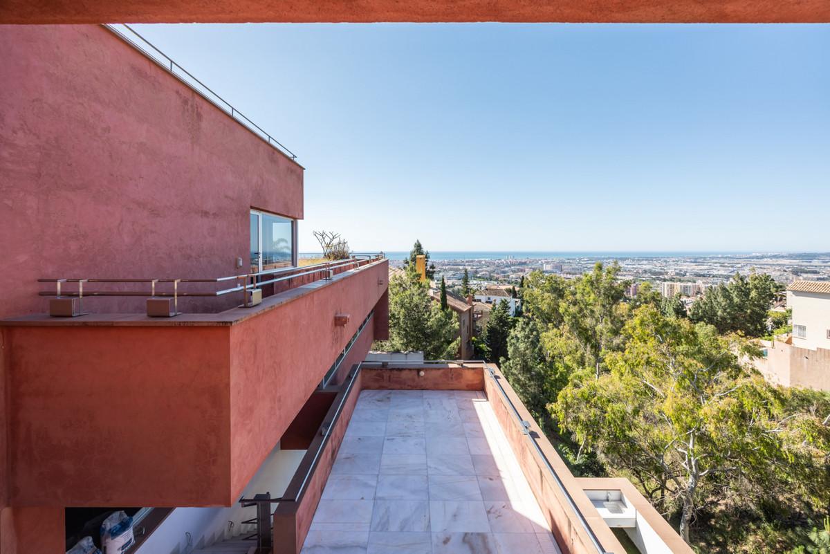 Villa Detached in El Atabal