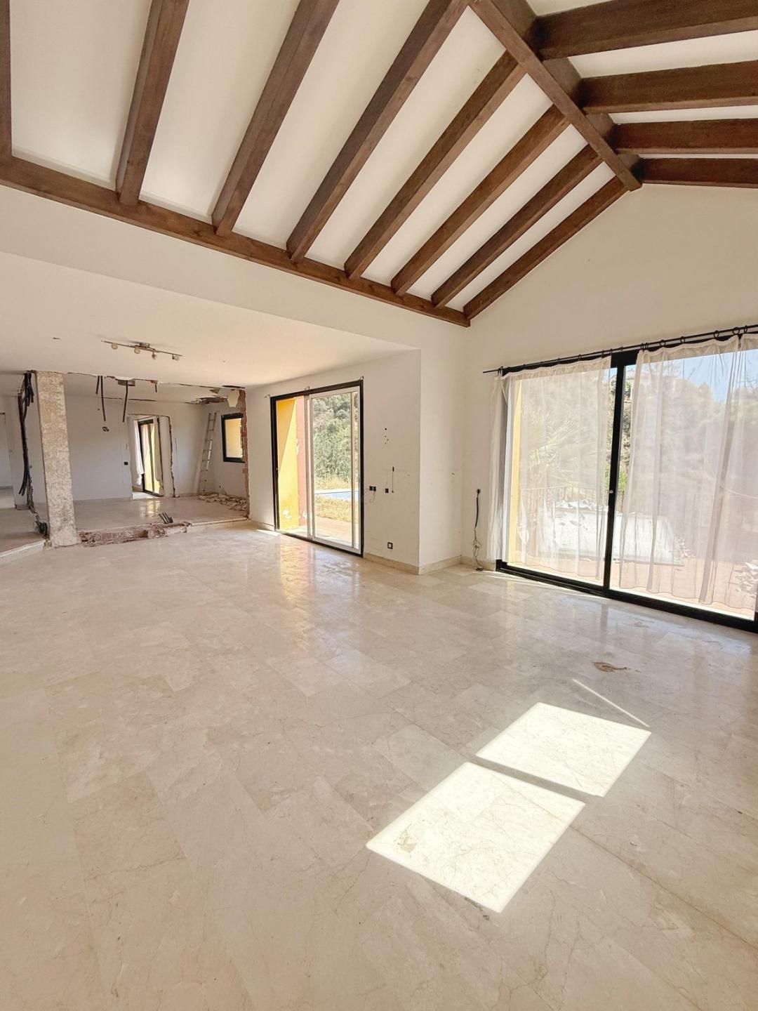 Villa Detached in Elviria