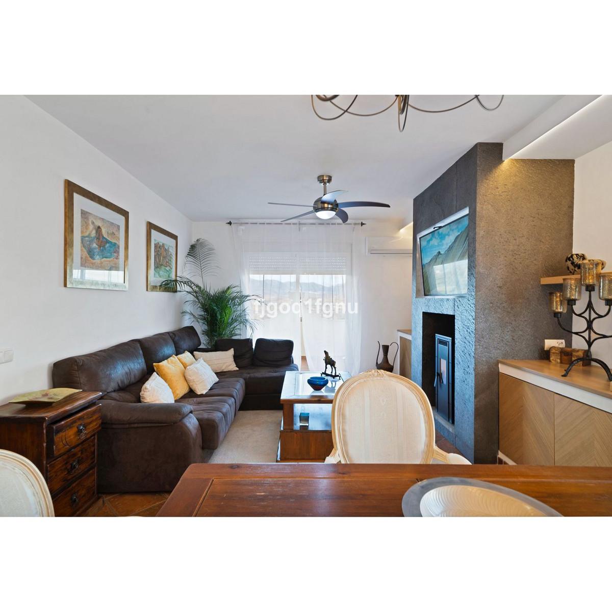 Villa Detached in Co&iacute;n