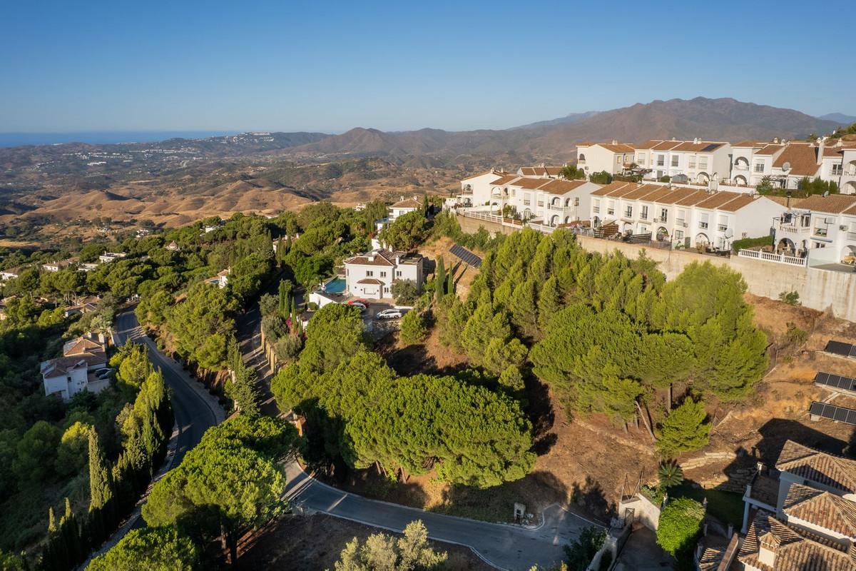 Plot Residential in Mijas