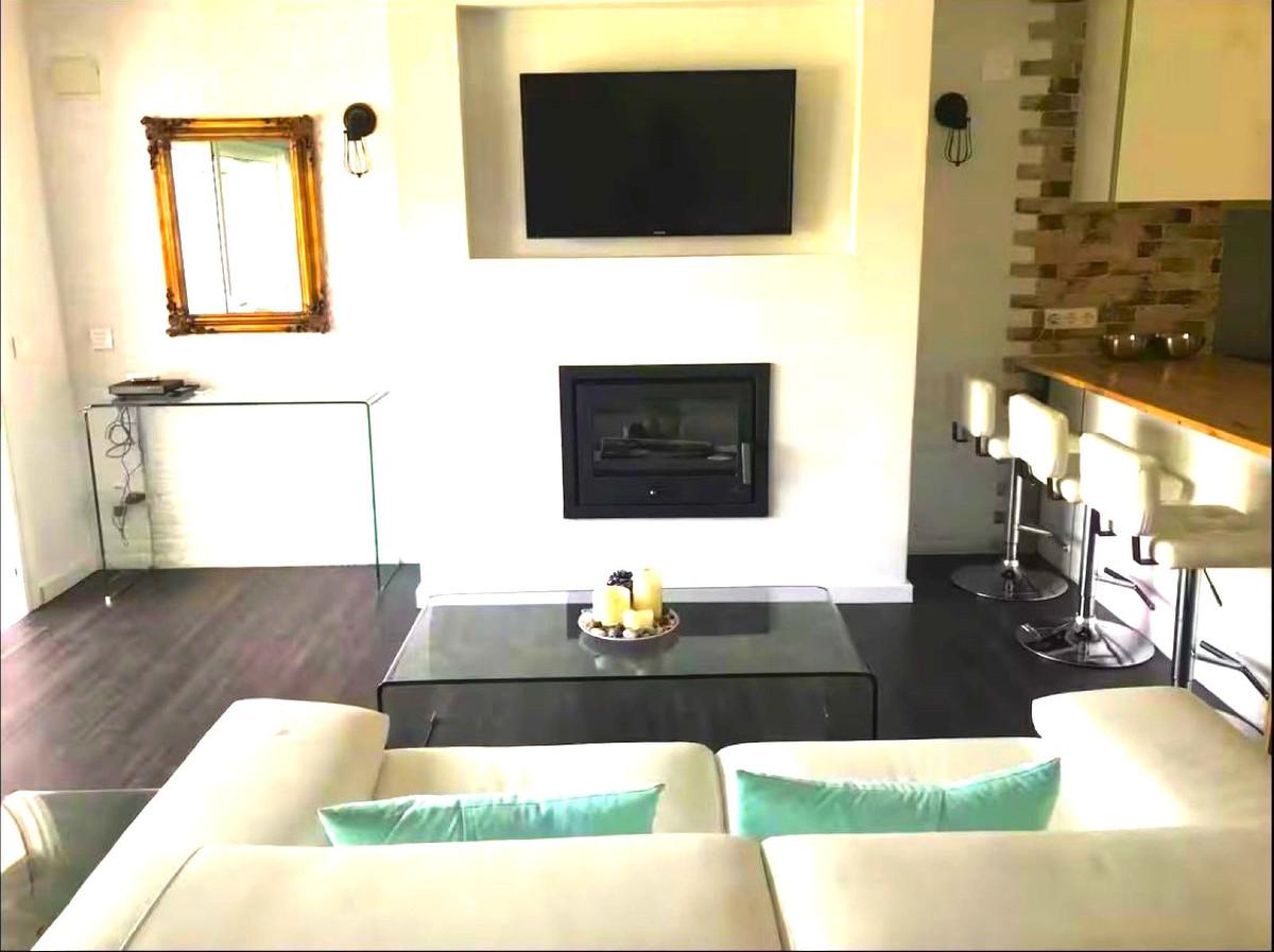 Apartment Middle Floor in Nueva Andaluc&iacute;a