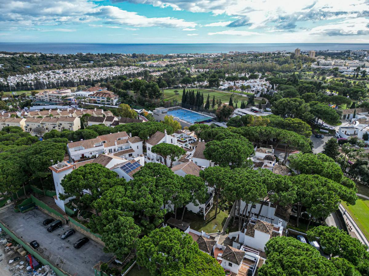 Apartment Middle Floor in Nueva Andaluc&iacute;a
