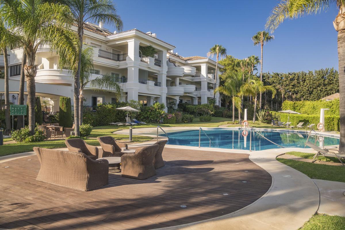 Apartment Ground Floor in Sierra Blanca